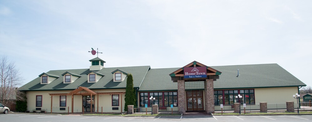 Front of property, HomeTown Inn & Suites