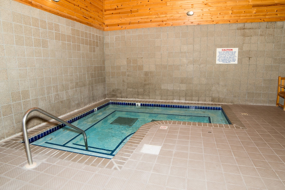 Indoor spa tub, HomeTown Inn & Suites