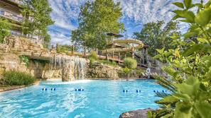 3 outdoor pools, pool umbrellas, sun loungers