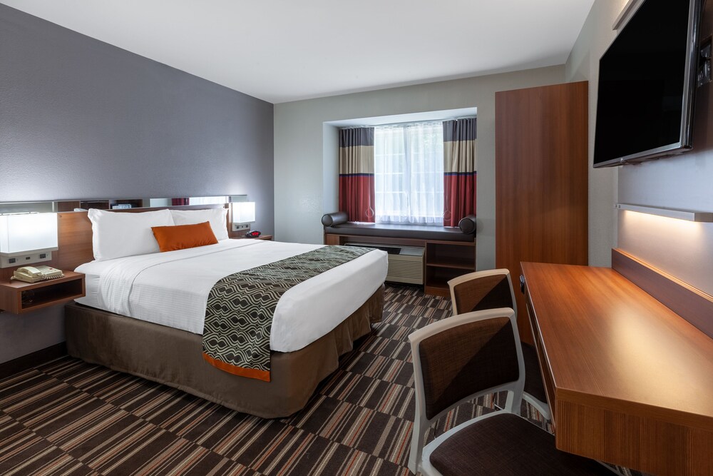 Microtel Inn & Suites by Wyndham Sunbury/Columbus I-71N