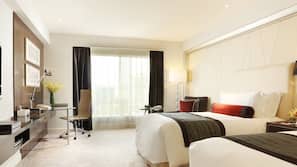 Premium bedding, down duvet, minibar, in-room safe