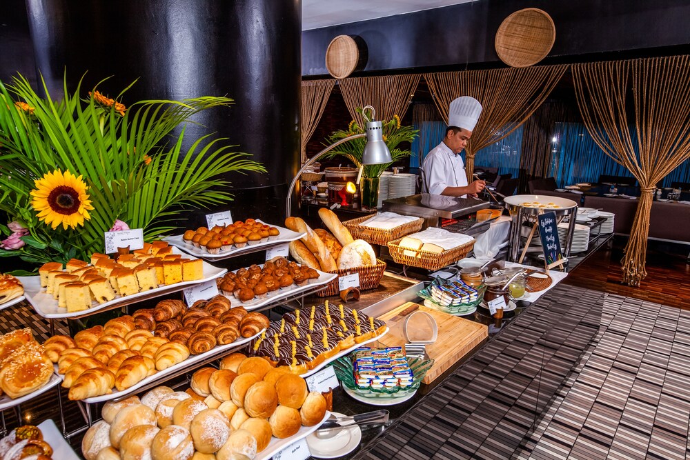 Breakfast buffet, Hotel Maya Kuala Lumpur