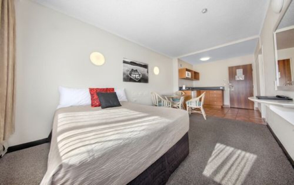 Belconnen Way Hotel Motel and Serviced Apartments