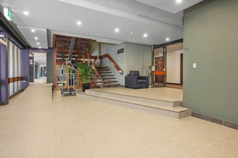 Belconnen Way Hotel Motel and Serviced Apartments