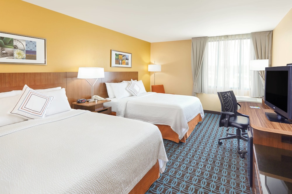 Fairfield Inn & Suites by Marriott Lombard