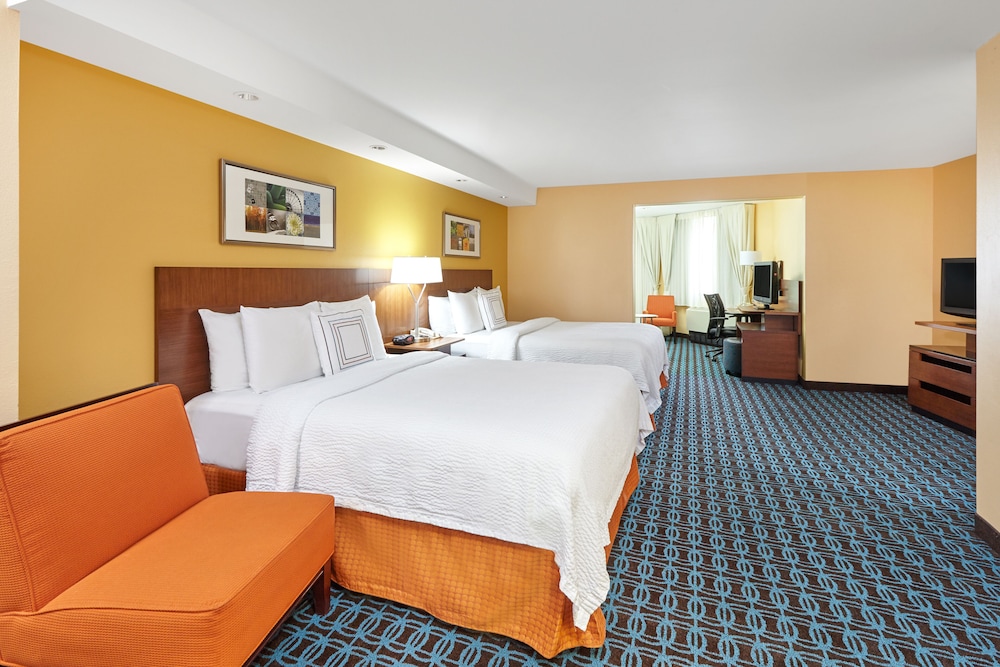 Fairfield Inn & Suites by Marriott Lombard