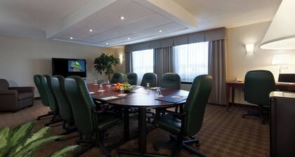 Holiday Inn Laval Montréal, an IHG Hotel