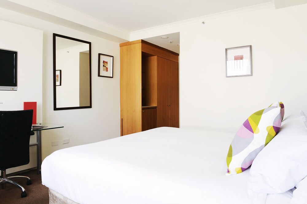 Rydges Melbourne Hotel