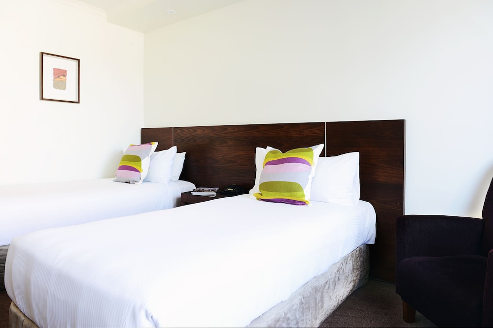 Rydges Melbourne Hotel