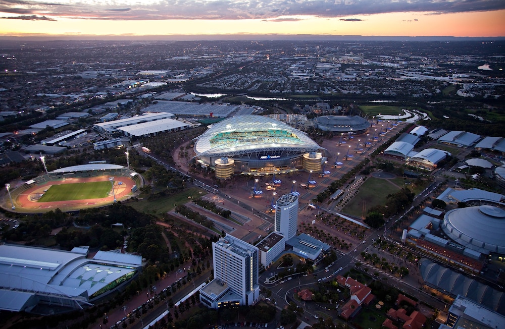 Front of property - evening/night, Pullman at Sydney Olympic Park