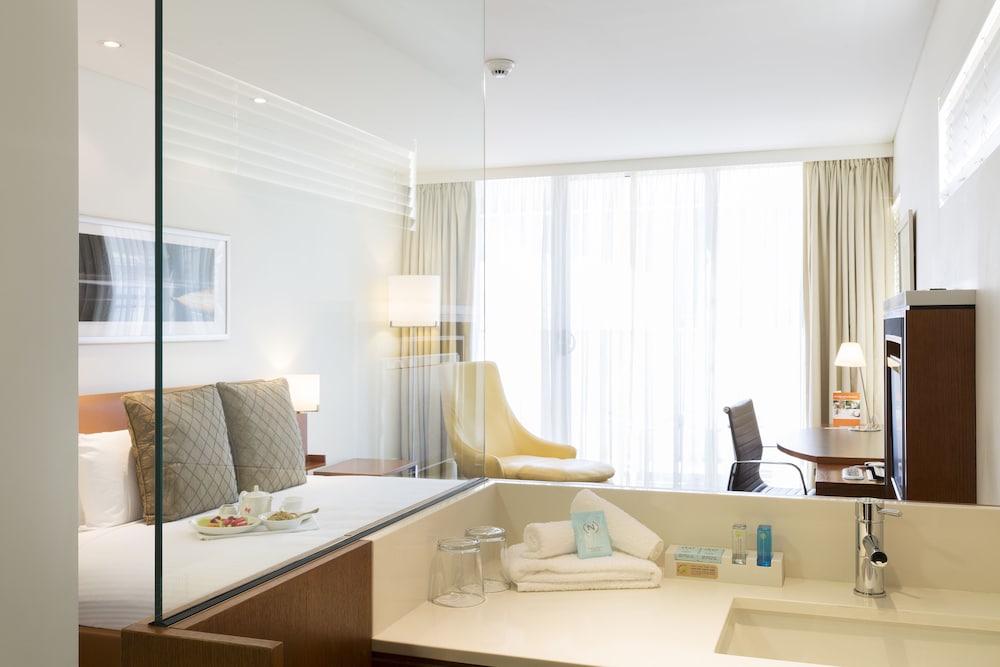 Novotel Canberra