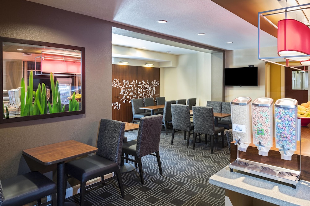 Towneplace Suites By Marriott Kennesaw