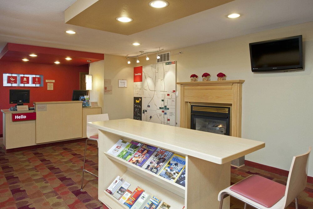 Towneplace Suites By Marriott Bloomington