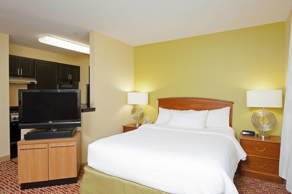 Towneplace Suites By Marriott Bloomington