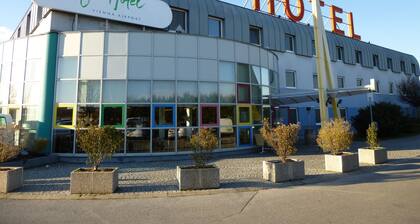 Life Hotel