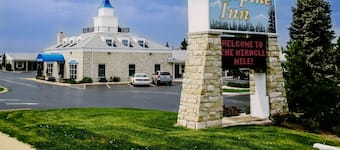 Rockford, Illinois Hotels from $60 - Hotel Deals | Travelocity