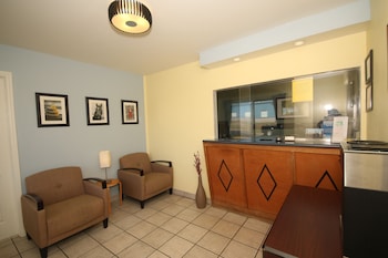 Royal Inn Charlotte Airport Hotel