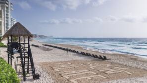 Plage, massages sur la plage