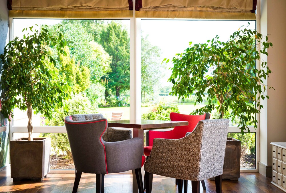 Lobby sitting area, Thornton Hall Hotel and Spa