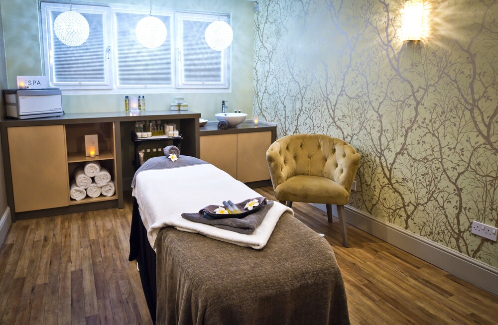 Treatment room, Thornton Hall Hotel and Spa