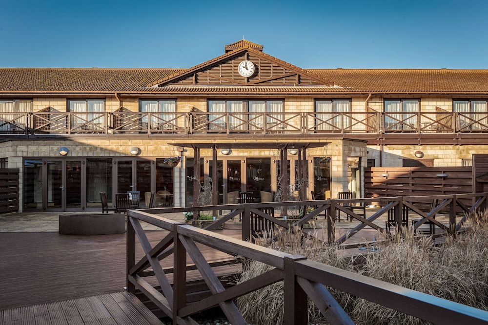 Terrace/patio, Hampshire Court Hotel & Spa