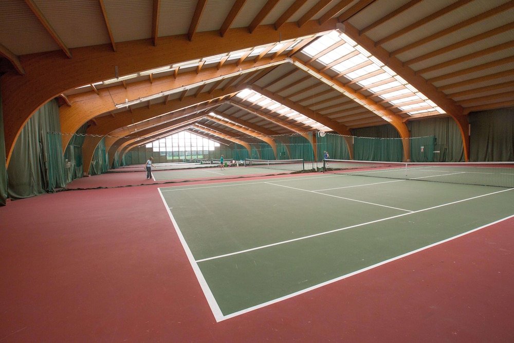 Tennis court, Hampshire Court Hotel & Spa