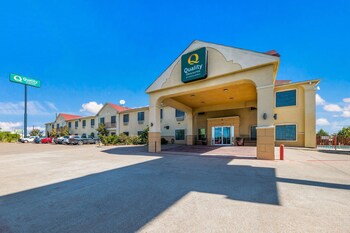 Quality Inn & Suites Terrell