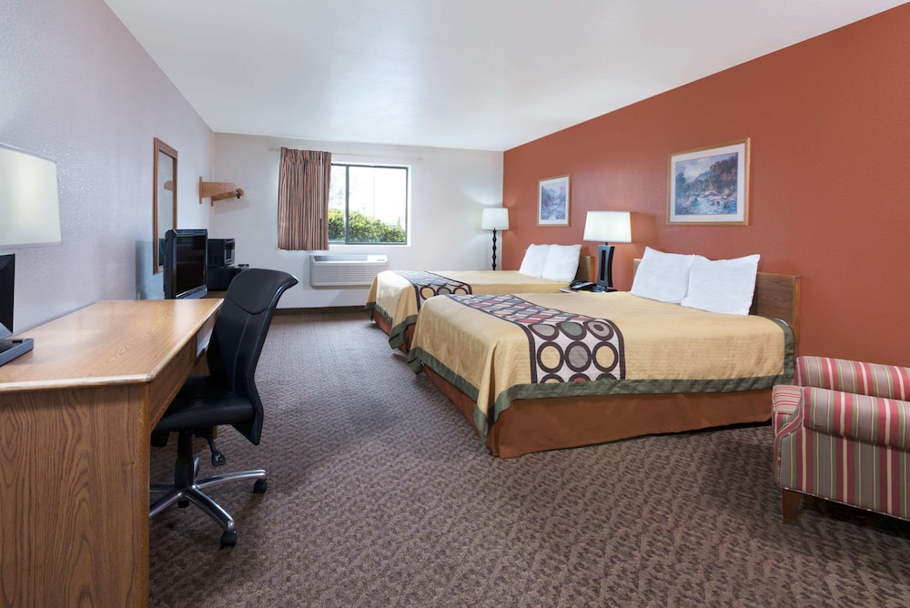 Super 8 by Wyndham Morgantown