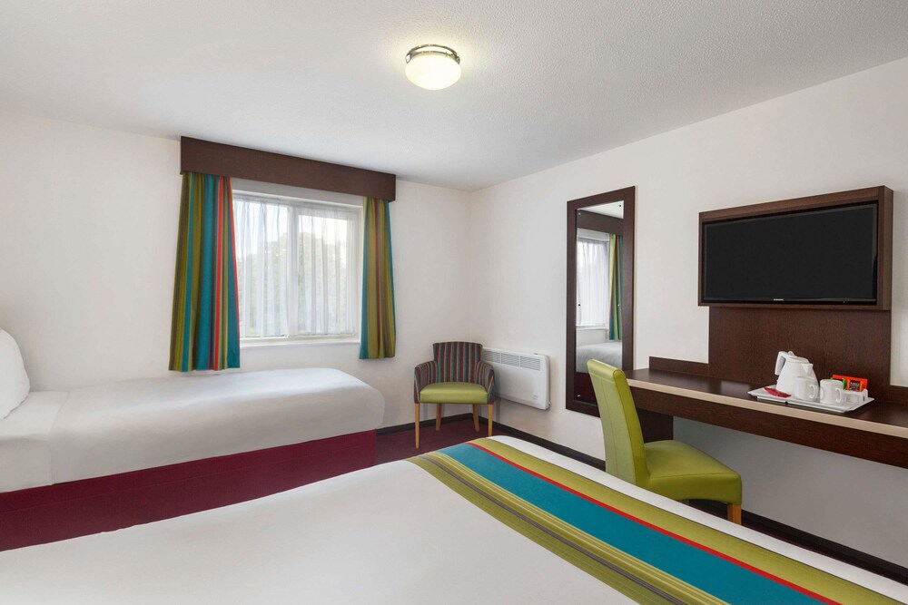 Room, Ramada by Wyndham South Mimms M25