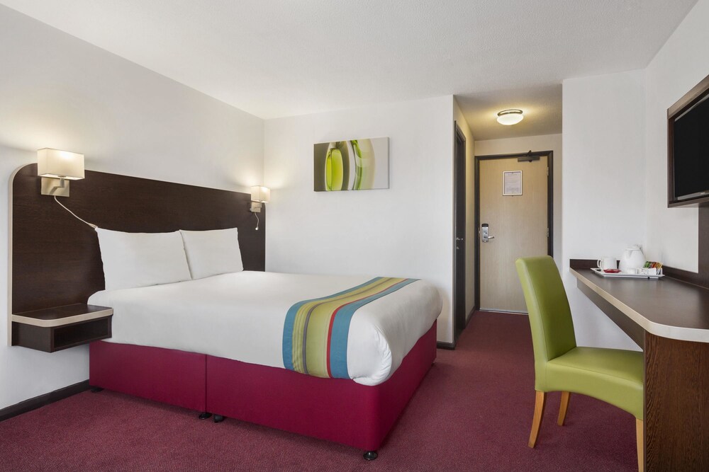 Room, Ramada by Wyndham South Mimms M25