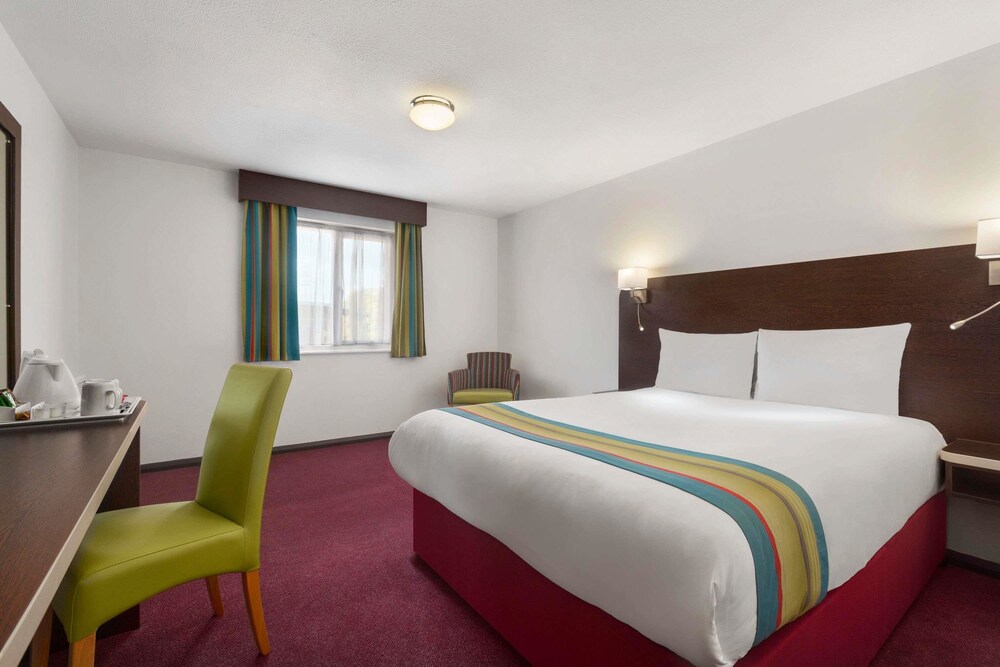 Room, Ramada by Wyndham South Mimms M25