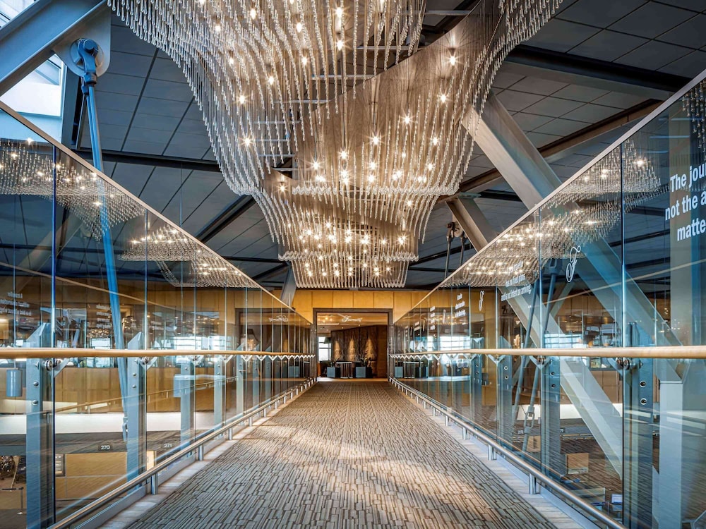 Room Deals for Fairmont Vancouver Airport InTerminal Hotel, Vancouver