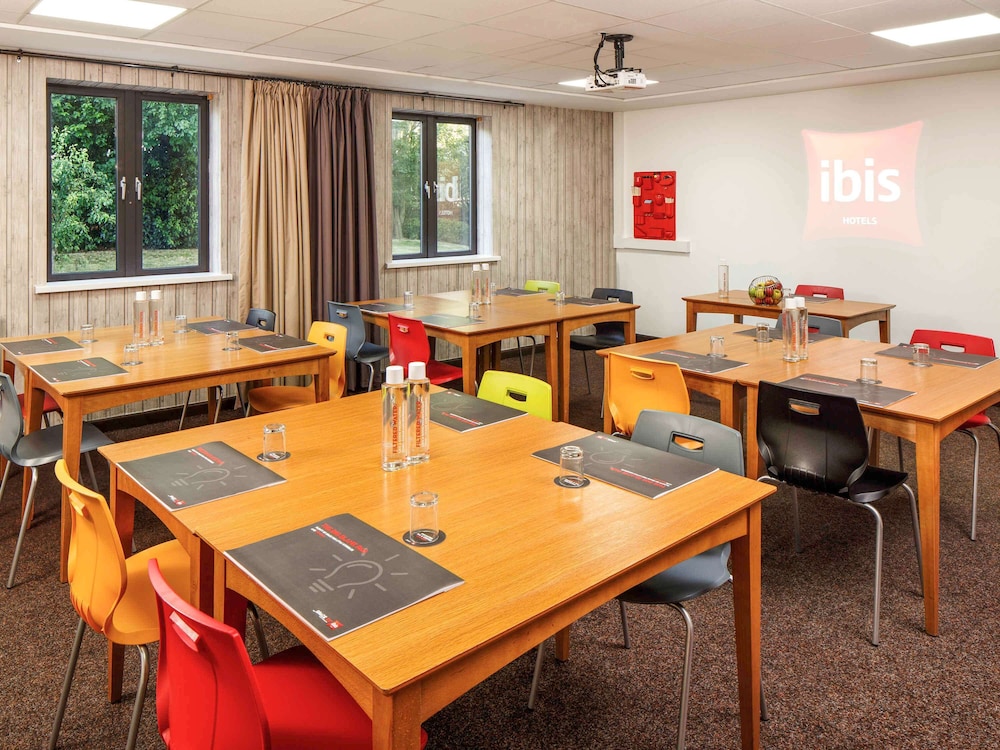 ibis Lincoln