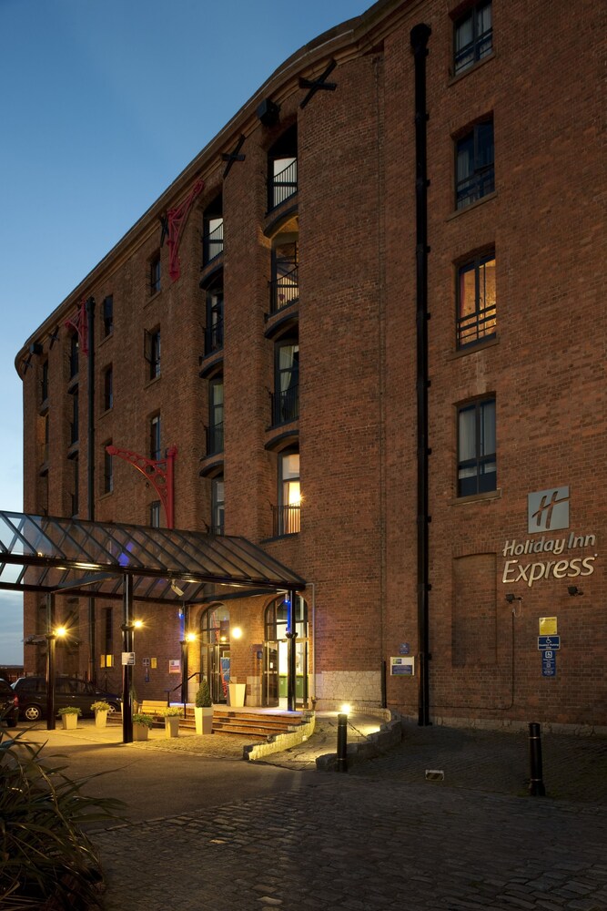 Holiday Inn Express Albert Dock, an IHG Hotel