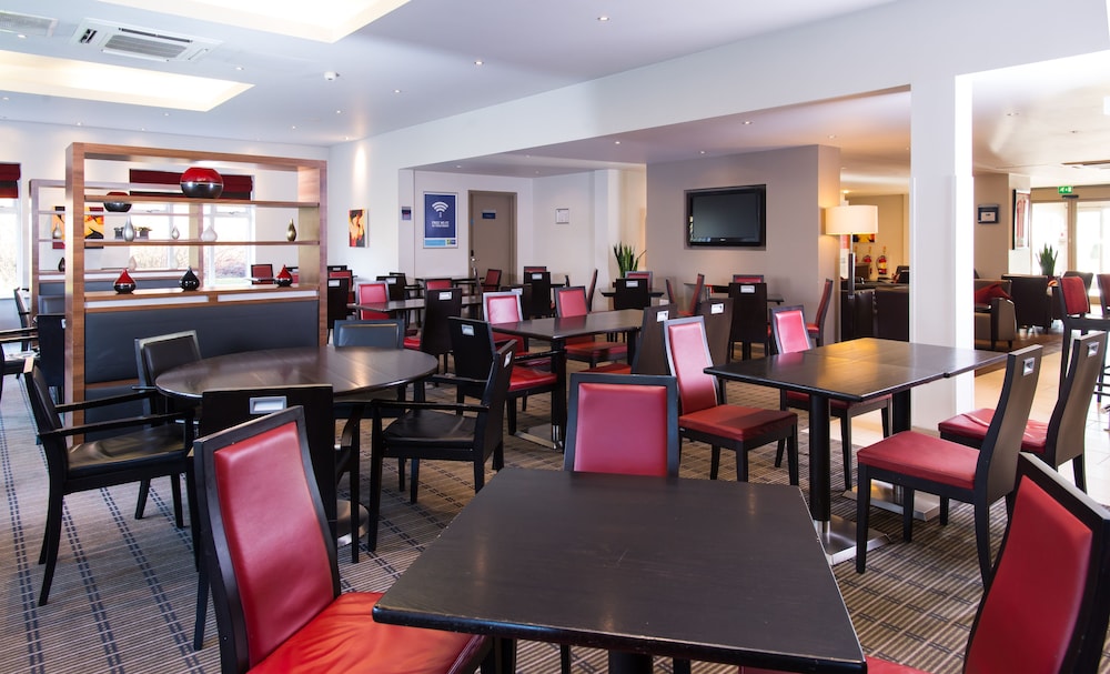 Holiday Inn Express Stoke On Trent, an IHG Hotel