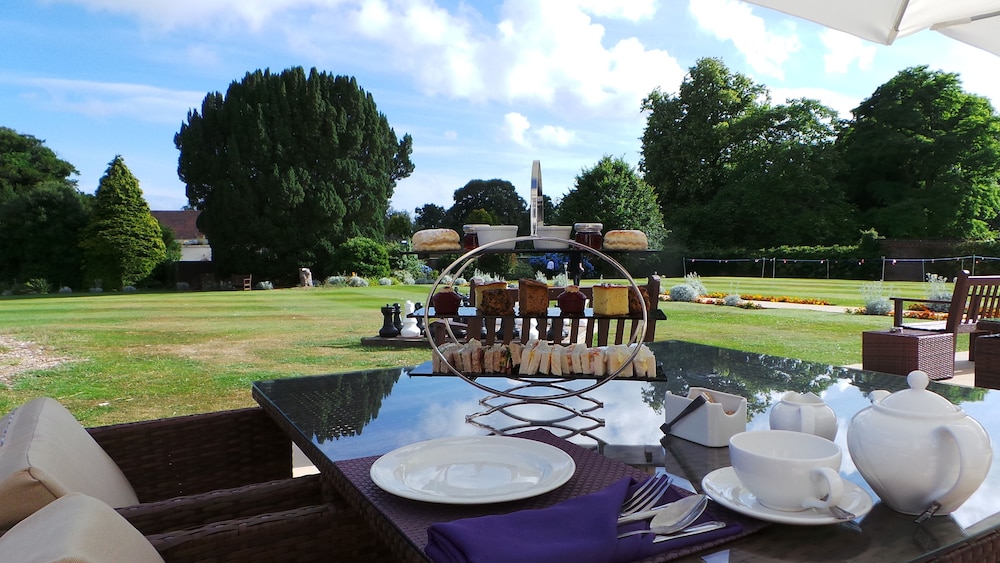 Food and drink, Avisford Park Hotel