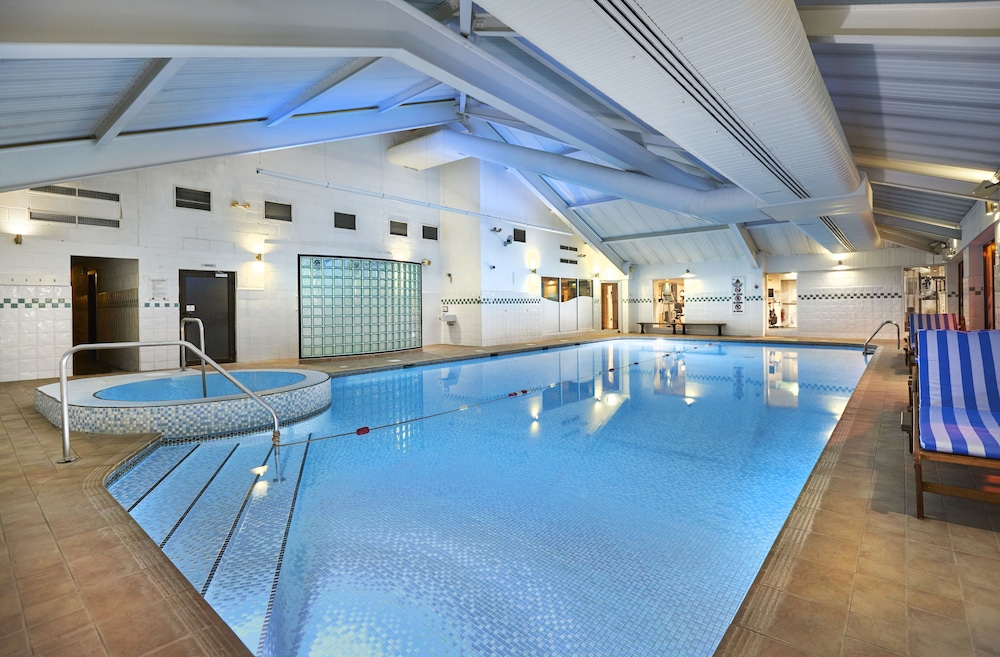 Indoor pool, DoubleTree by Hilton Bristol North