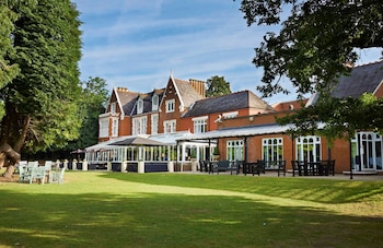 DoubleTree by Hilton St. Anne's Manor