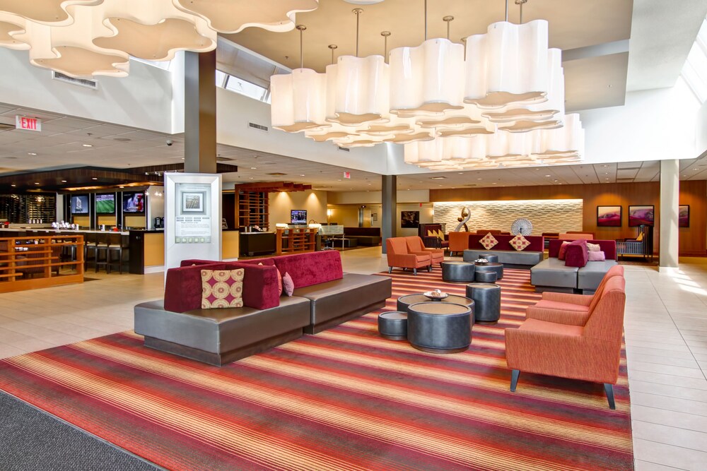 DoubleTree by Hilton Hotel West Edmonton 2019 Pictures, Reviews