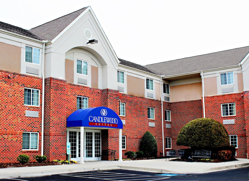 Candlewood Suites Richmond-West, an IHG Hotel