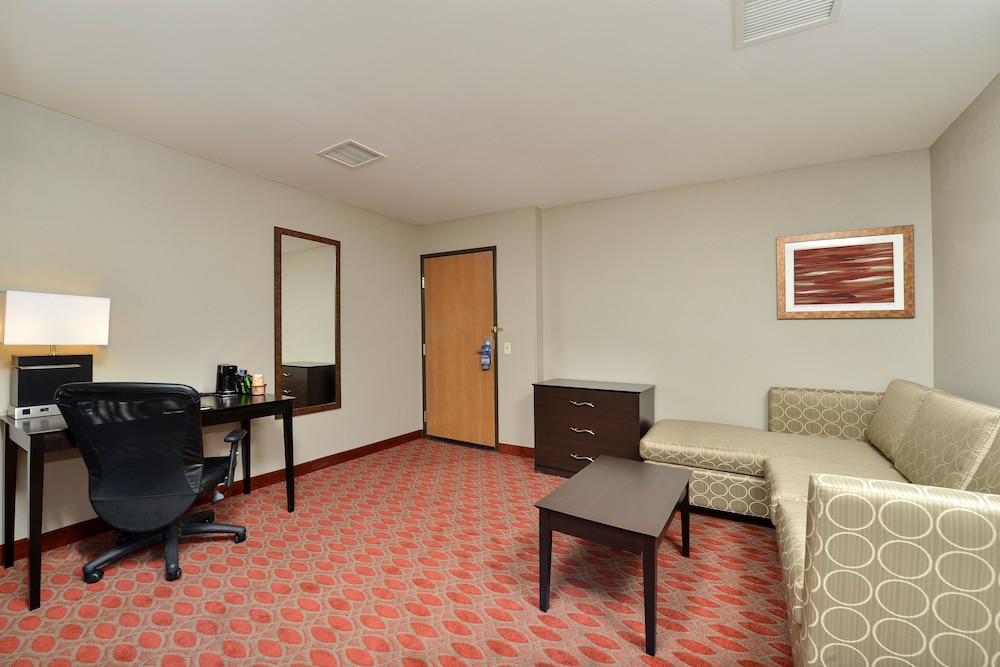 Best Western Plus Minneapolis-Northwest