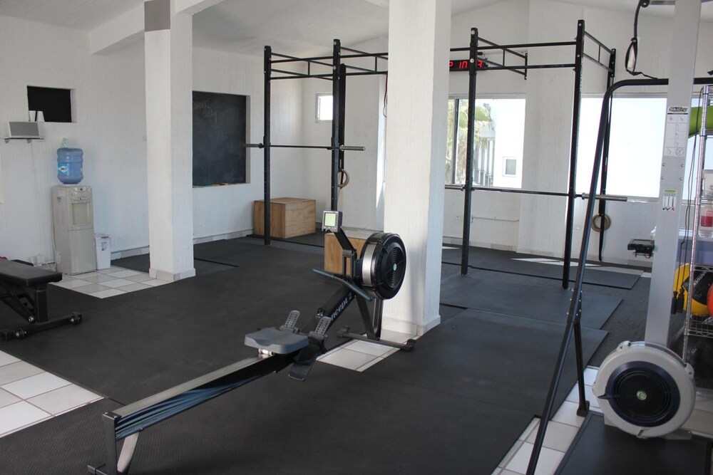 Fitness facility, Seven Crown Express & Suites Cabo San Lucas