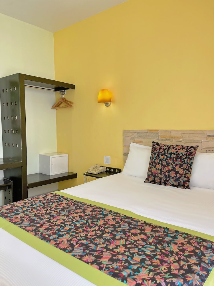 Room, Seven Crown Express & Suites Cabo San Lucas