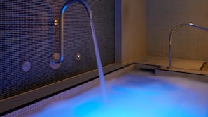 Indoor spa bath
