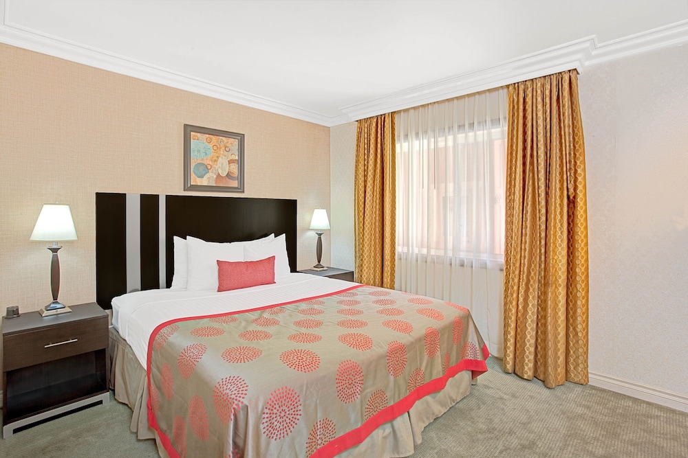 Ramada by Wyndham Los Angeles/Downtown West