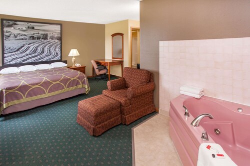 Super 8 Anamosa Ia In Hotel Deals Rates Super 8 Anamosa Ia In Hotel Deals Rates Reviews On Tickets