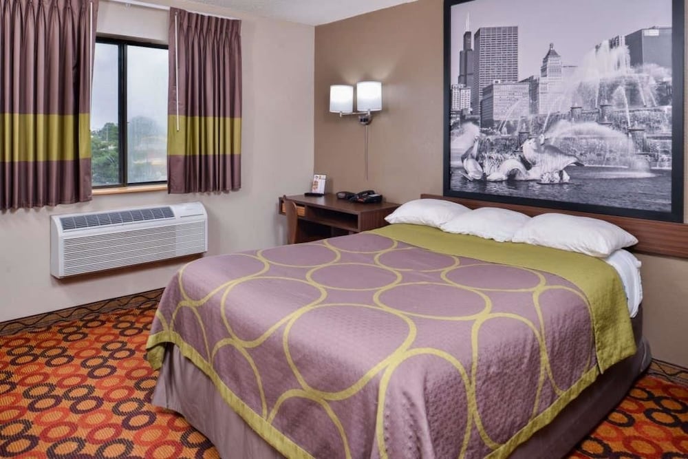 Room, Super 8 by Wyndham Romeoville Bolingbrook