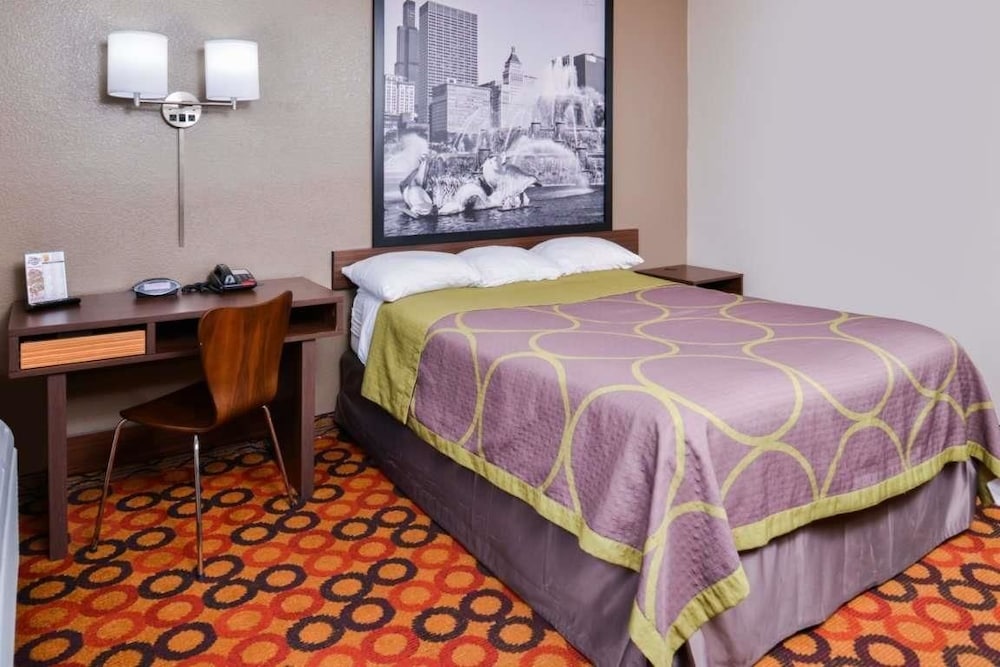 Room, Super 8 by Wyndham Romeoville Bolingbrook