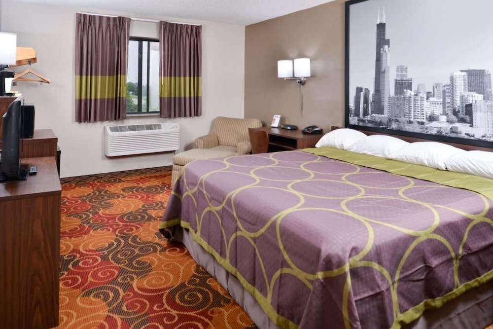 Room, Super 8 by Wyndham Romeoville Bolingbrook