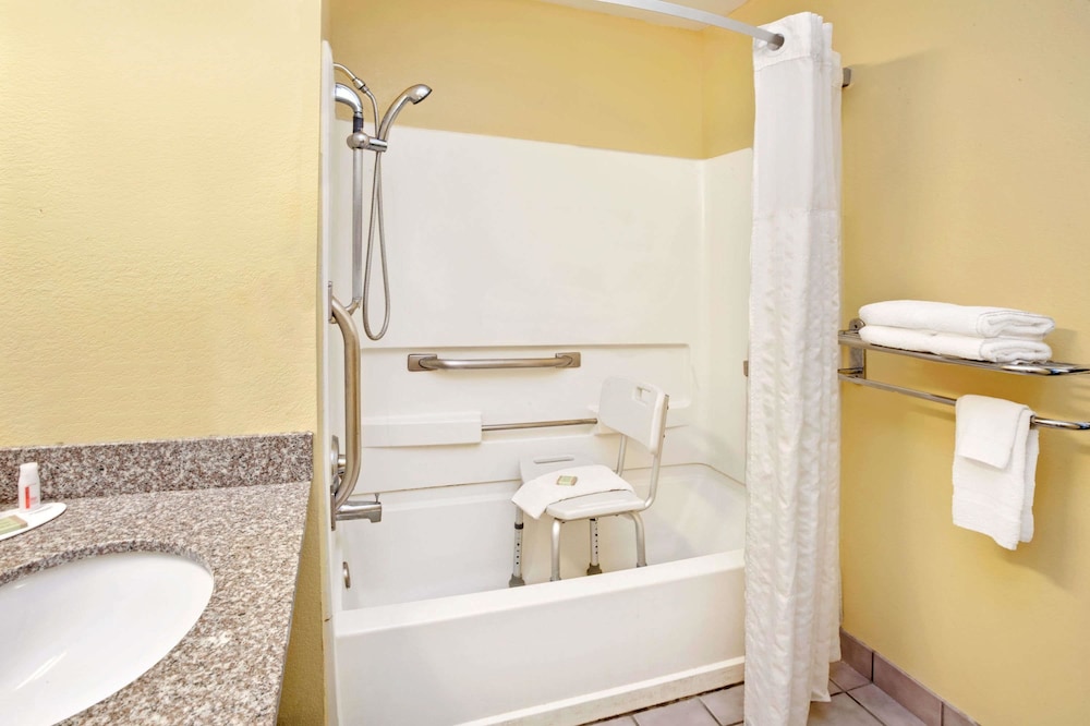 Bathroom, Super 8 by Wyndham Romeoville Bolingbrook